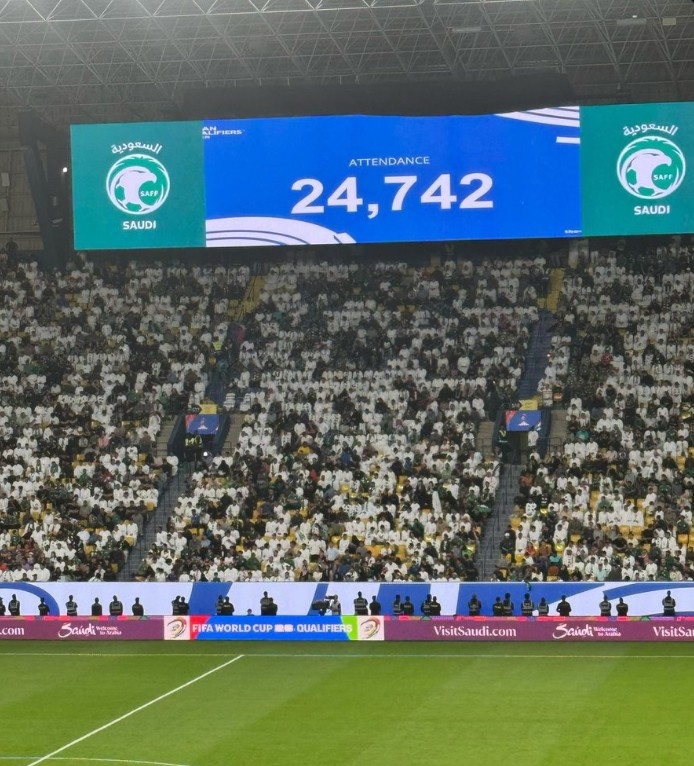  國(guó)足0-1客負(fù)沙特，本場(chǎng)比賽現(xiàn)場(chǎng)觀眾人數(shù)為24742人