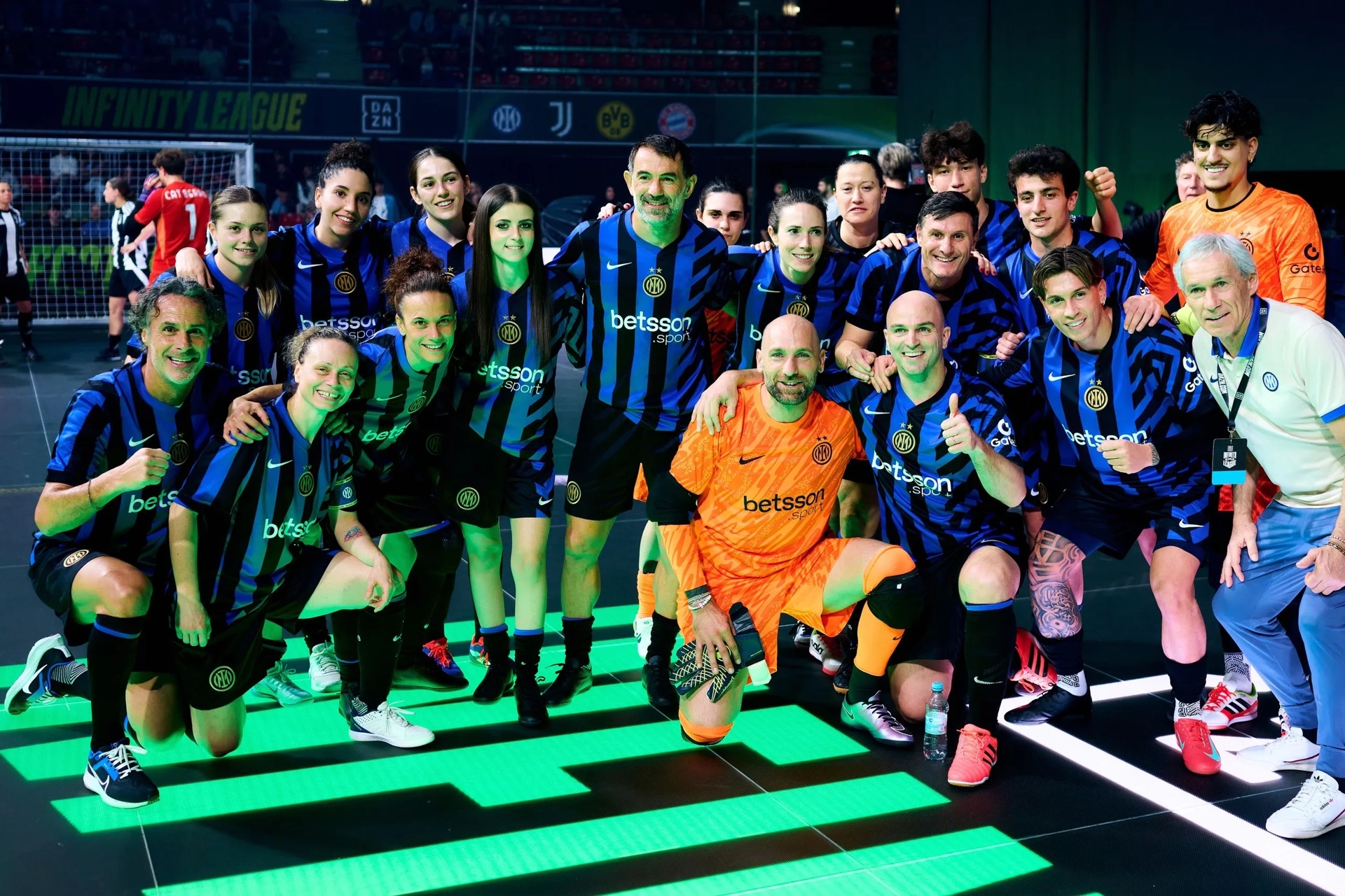  國米元老在慕尼黑參與5vs5足球比賽，薩內(nèi)蒂&坎比亞索參賽并進(jìn)球