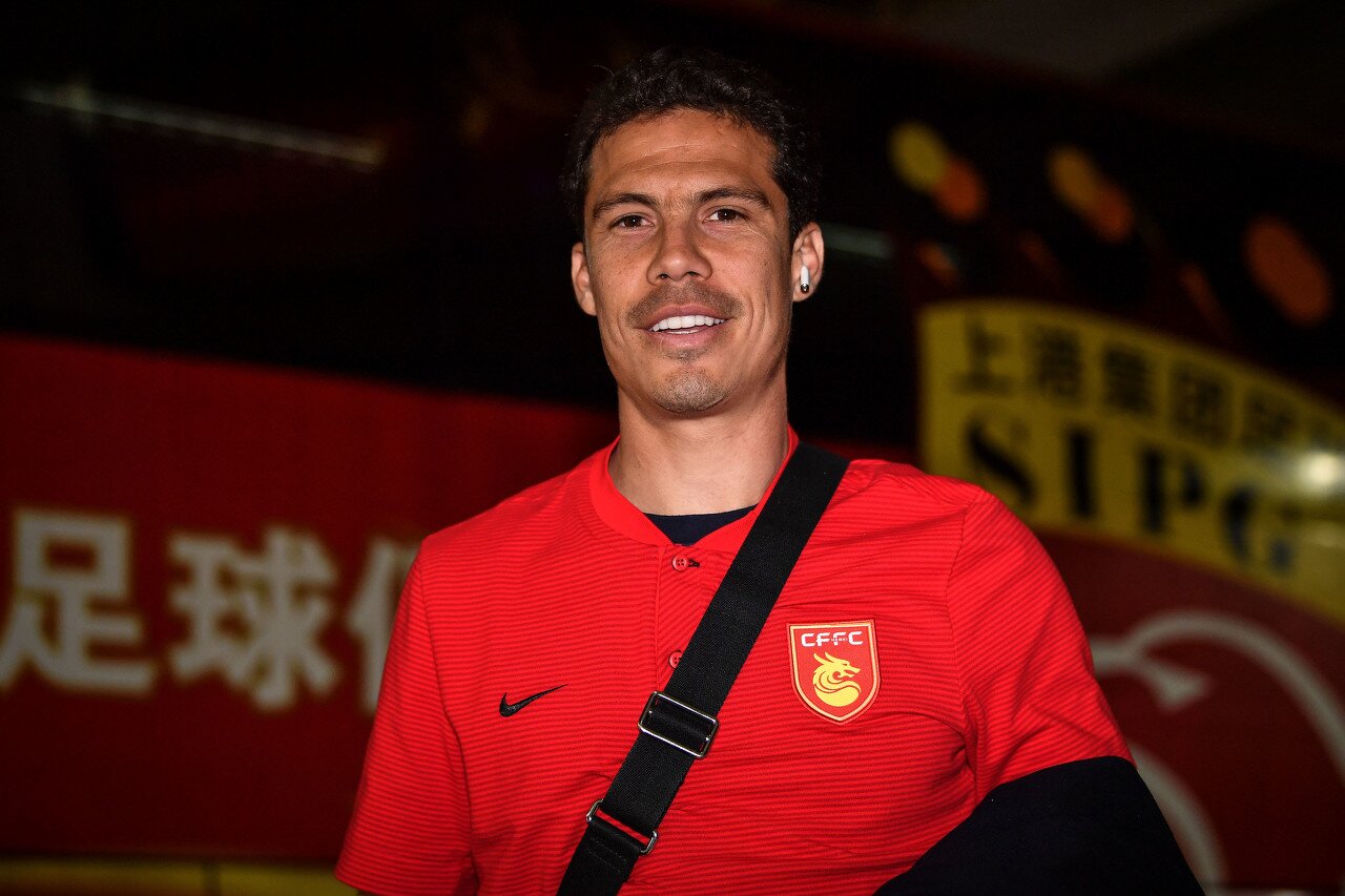  埃爾納內(nèi)斯：四前鋒首發(fā)會讓米蘭失去平衡，我看好塔雷在米蘭任職