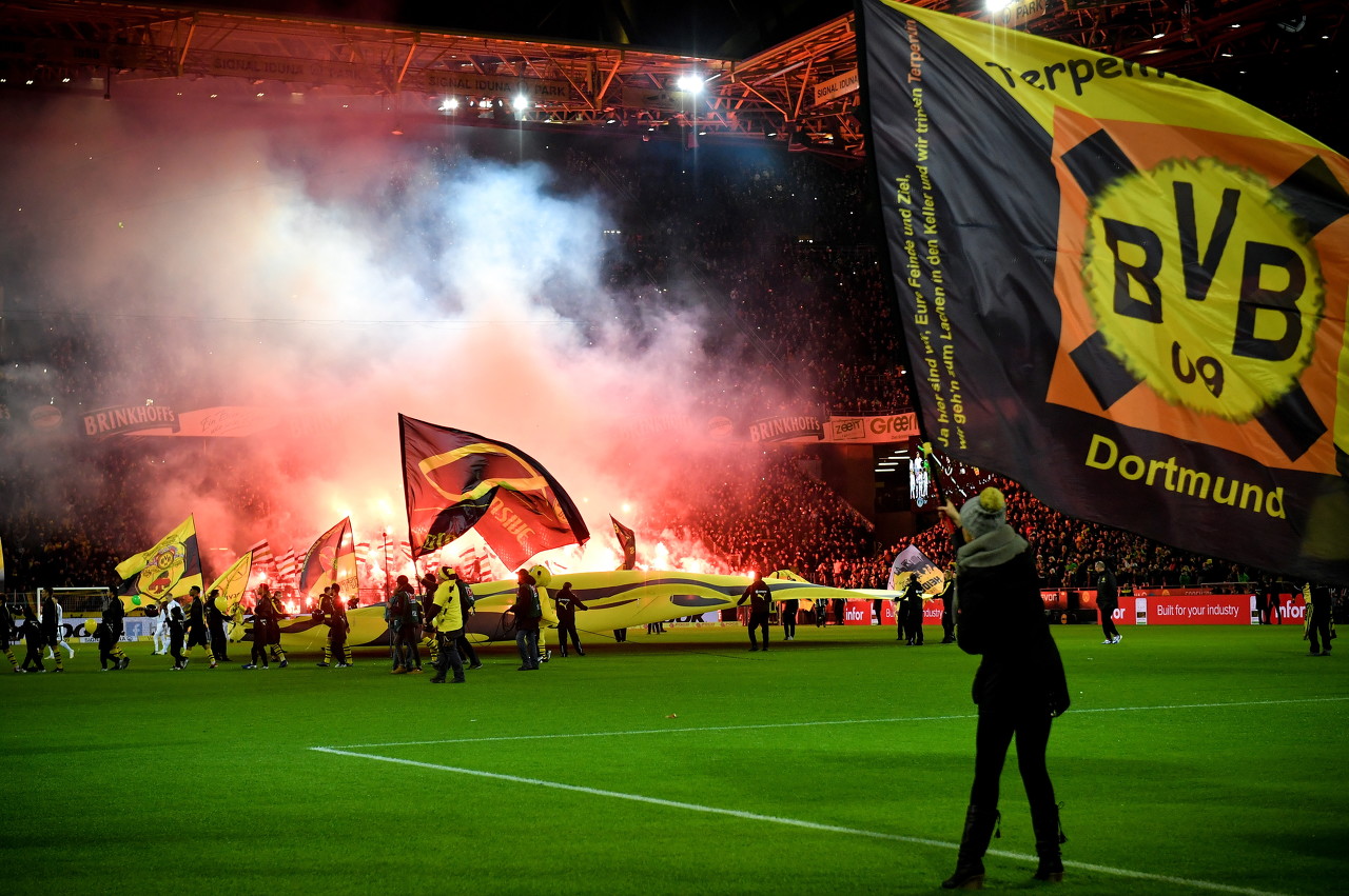  圖片報：多特崩盤也損傷德甲利益，包括歐戰(zhàn)積分、海外市場變?nèi)醯? class=