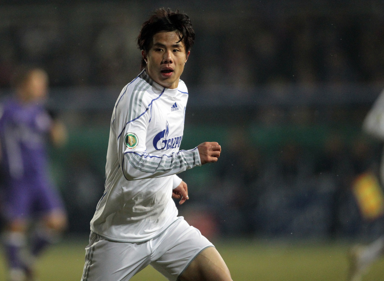  蒿俊閔今天迎來38歲生日，曾留洋沙爾克04并在歐冠有過出場(chǎng)