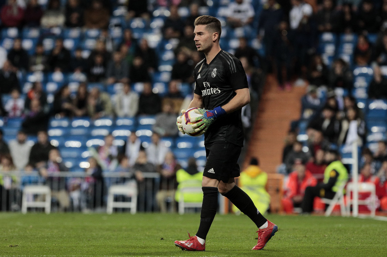  不慎受傷！隊(duì)報(bào)：格拉納達(dá)門將盧卡-齊達(dá)內(nèi)可能右腳腳踝骨折