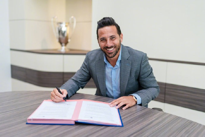  皮薩羅：拜仁是歐冠奪冠熱門，12年主場(chǎng)失利看到整座城市都很悲傷