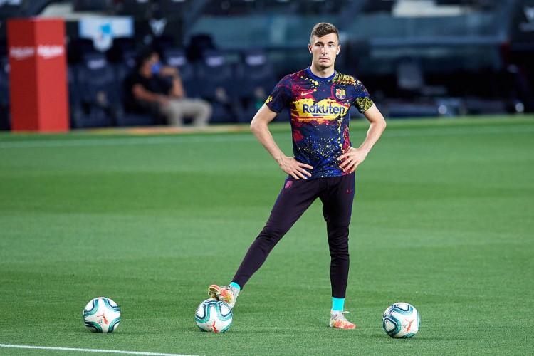  每體：佩尼亞與主帥弗里克就出場問題進行談話，但交談并不愉快