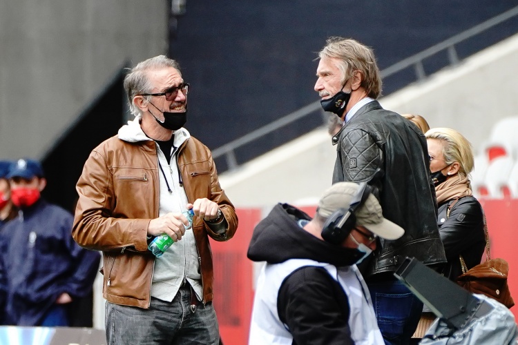  郵報(bào)：曼聯(lián)球迷團(tuán)體致信拉爵，要求協(xié)商球迷持股&暫停門(mén)票漲價(jià)