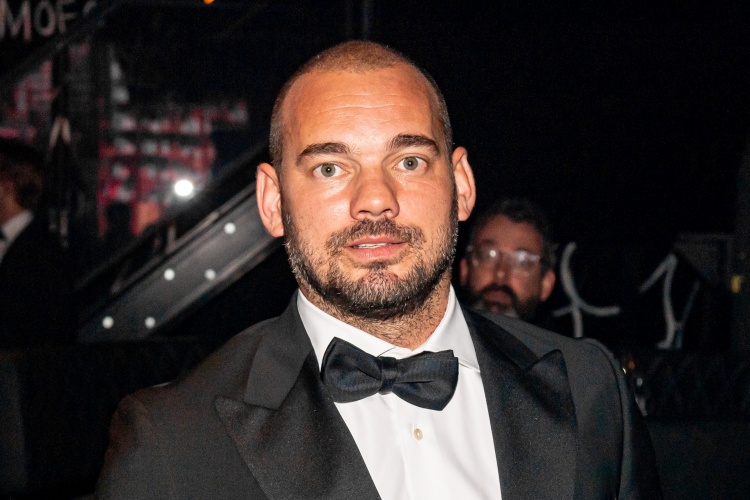  斯內(nèi)德：鄧弗里斯在國米取得了成長，希望他能在國米踢很多年