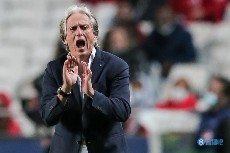  巴媒：1-4不敵吉達(dá)聯(lián)合后，新月主帥熱蘇斯被球隊(duì)總監(jiān)緊急召見(jiàn)