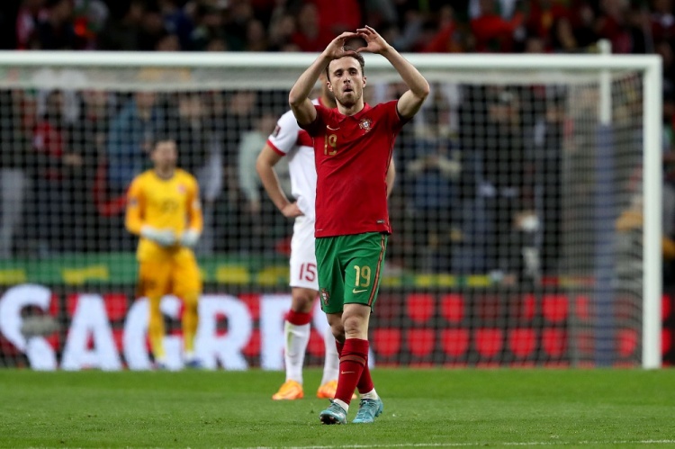  若塔：替補(bǔ)席甚至看臺上的球員都能提供幫助，這是葡萄牙的特點