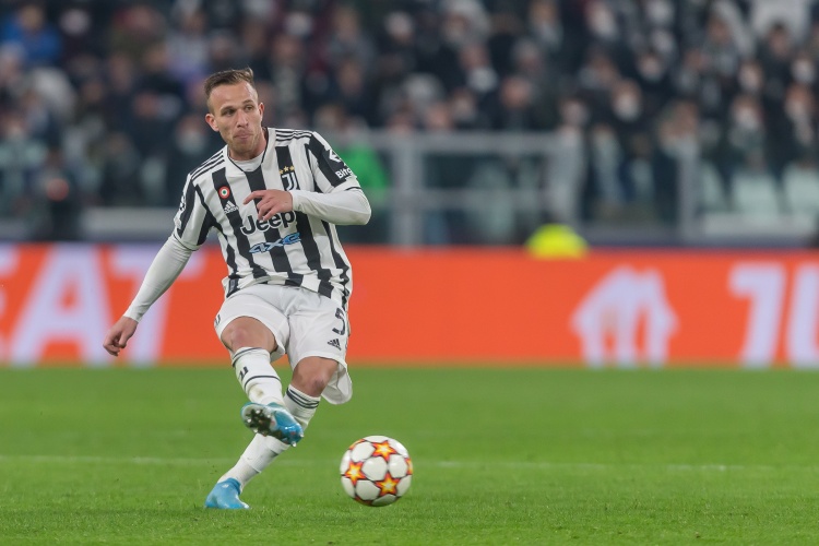  內(nèi)馬爾效應(yīng)？記者：桑托斯在敲定阿圖爾交易 與尤文談買斷選項