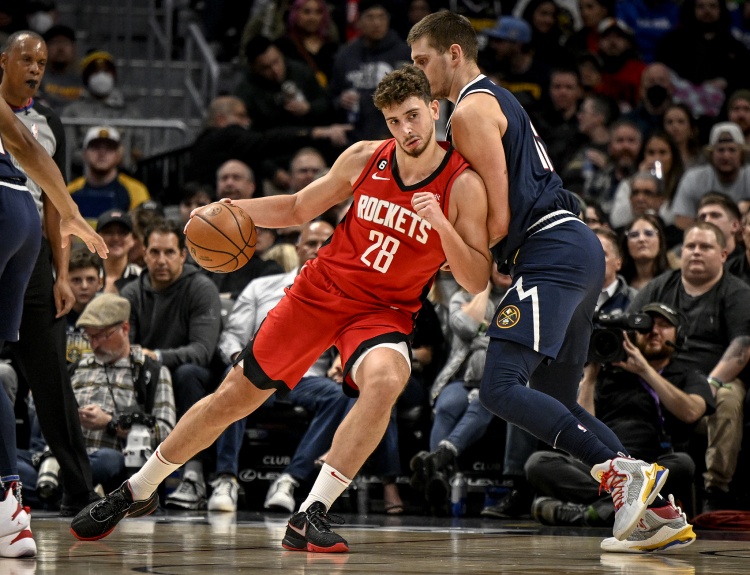  申京成為NBA歷史第2個單賽季多次0失誤斬獲三雙的中鋒 比肩約基奇