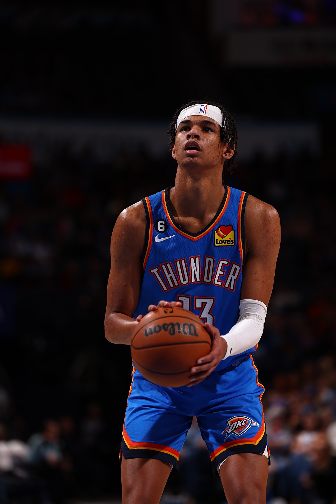  13中9得21分！戴格諾特：吉昂今天表現(xiàn)是此前努力的成果 值得稱贊