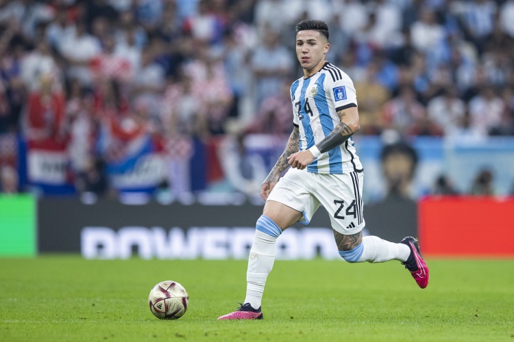  阿媒：恩佐、帕雷德斯、麥卡、德保羅等人再吃黃牌，將錯過對巴西