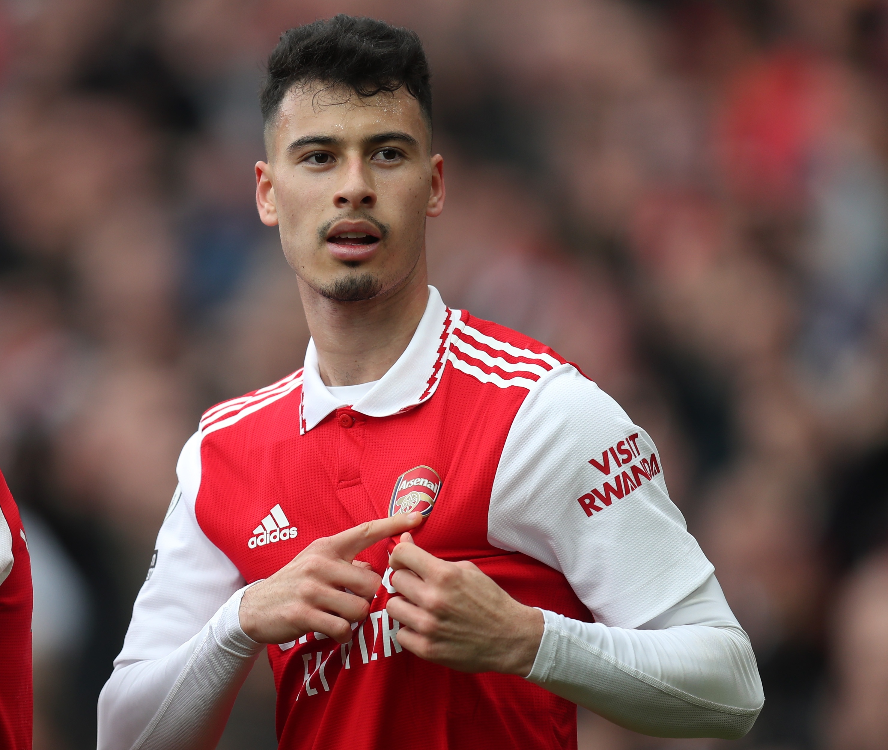  媒體人：馬丁內(nèi)利隨阿森納前往曼徹斯特，尚不清楚是否進入名單