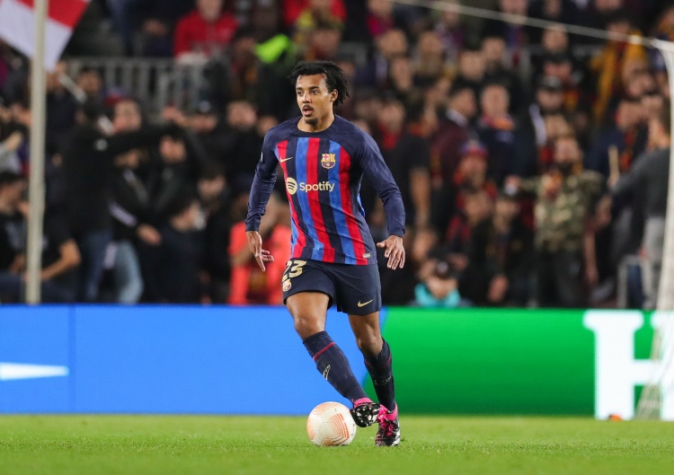  每體：巴薩計劃補(bǔ)強(qiáng)右后衛(wèi) 孔德將面臨隊內(nèi)競爭