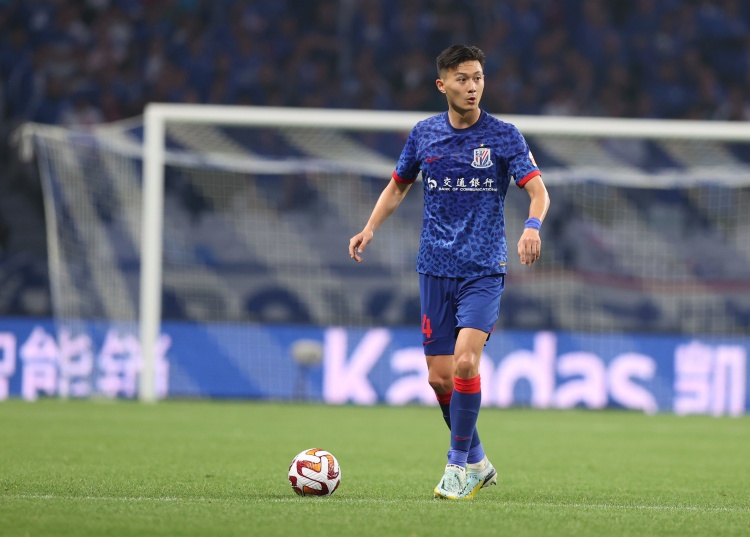  蔣圣龍骨裂？媒體人：兩輪聯(lián)賽申花兩大中衛(wèi)，一個(gè)骨折，一個(gè)骨裂