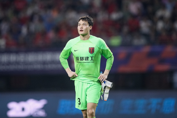  門將張巖代表蓉城B隊(duì)出戰(zhàn)熱身賽 2025賽季將隨B隊(duì)參加中乙聯(lián)賽