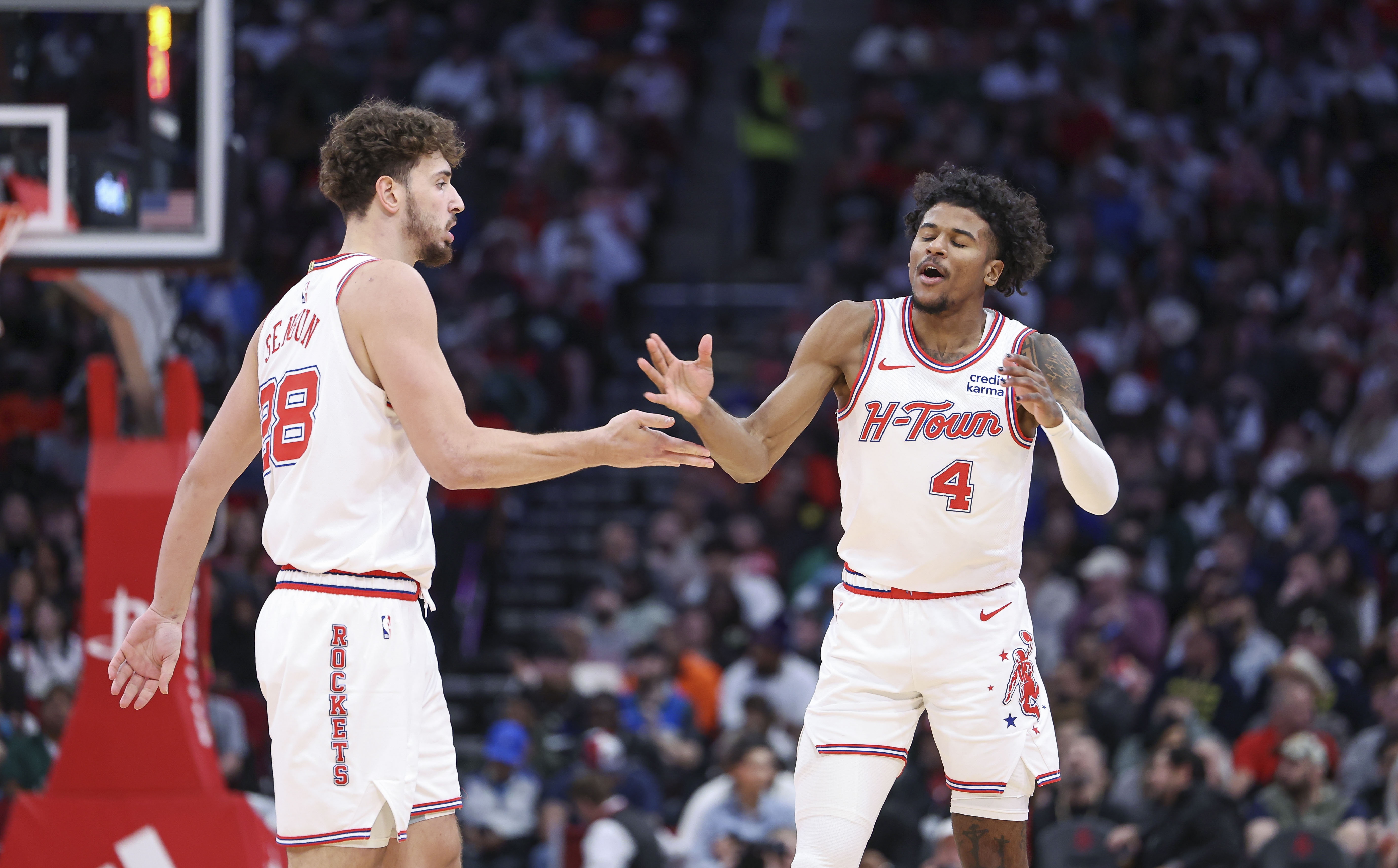  繼續(xù)沖！火箭拿到賽季第41勝 勝場(chǎng)數(shù)已追平上賽季 常規(guī)賽還剩16場(chǎng)