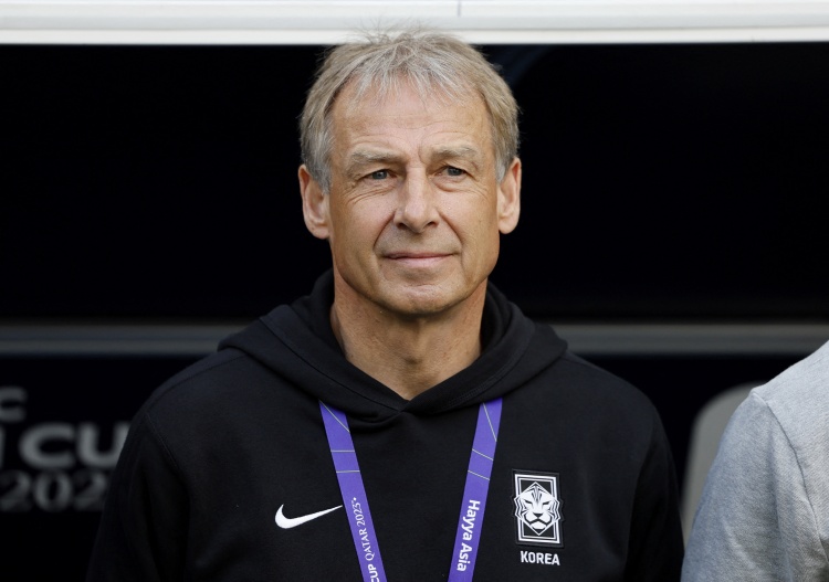  足球報(bào)：歐洲名宿在亞洲執(zhí)教接二連三拉胯 提醒國足選帥少走彎路