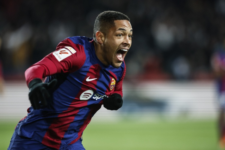  每體評(píng)羅克轉(zhuǎn)會(huì)：對(duì)巴薩是一個(gè)好消息，同時(shí)也體現(xiàn)了管理層的脆弱