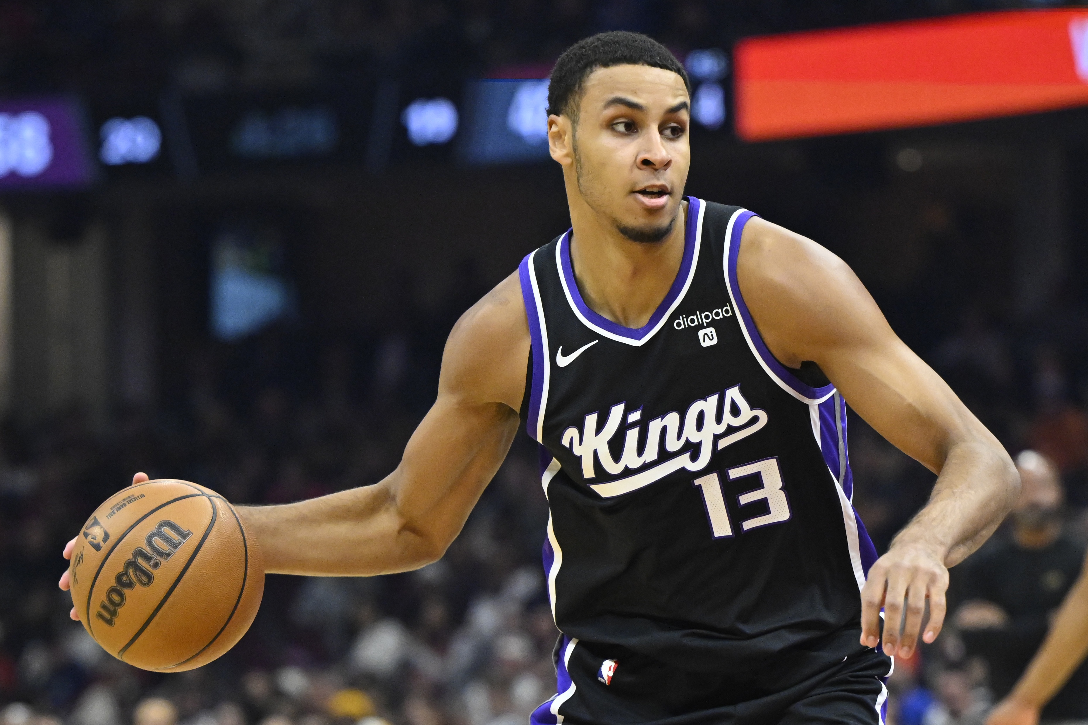  外線真準！基根-穆雷5記三分拿下26分6板2助2帽