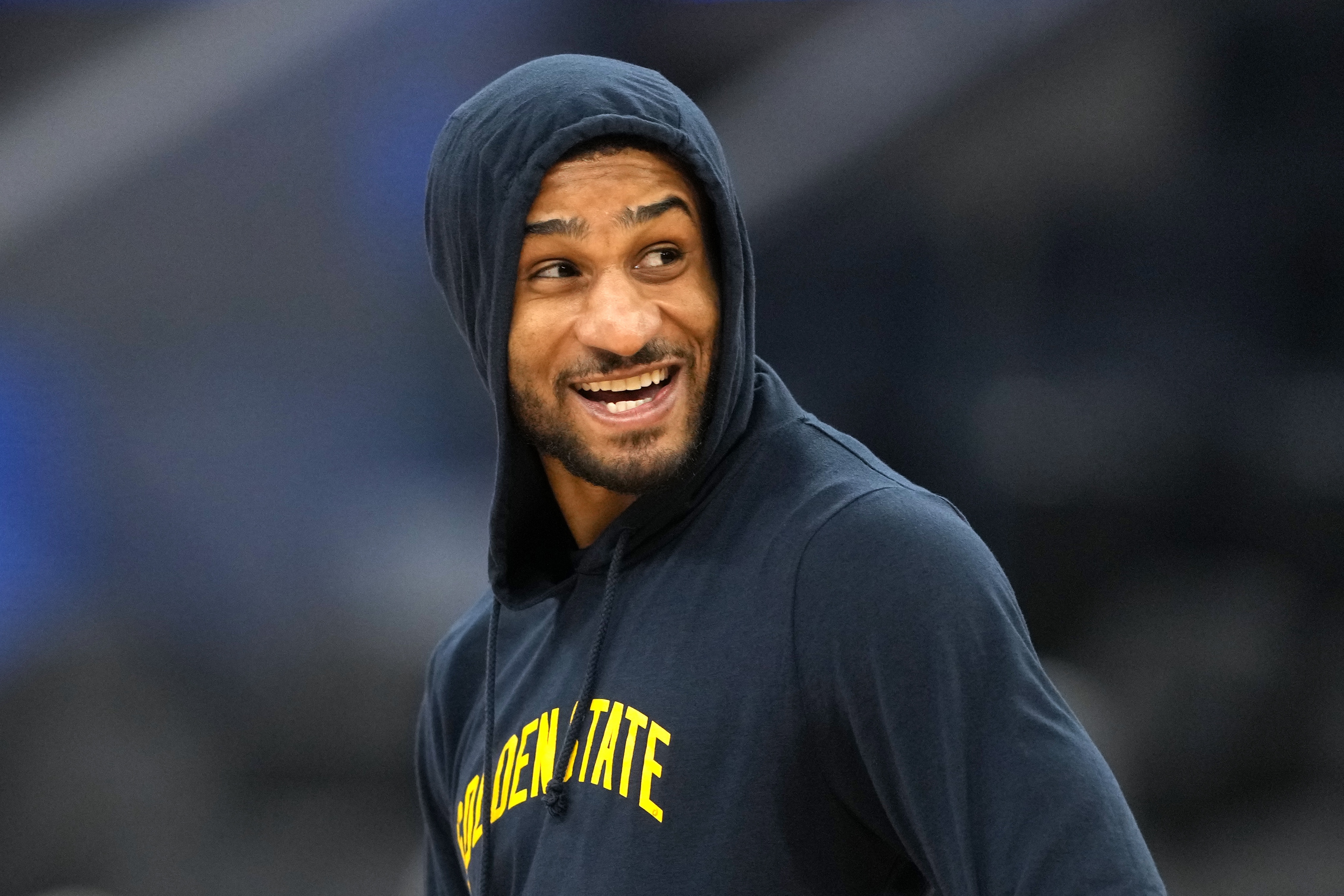  活力十足！小佩頓多次空切拿分 8中5砍半場最高11分