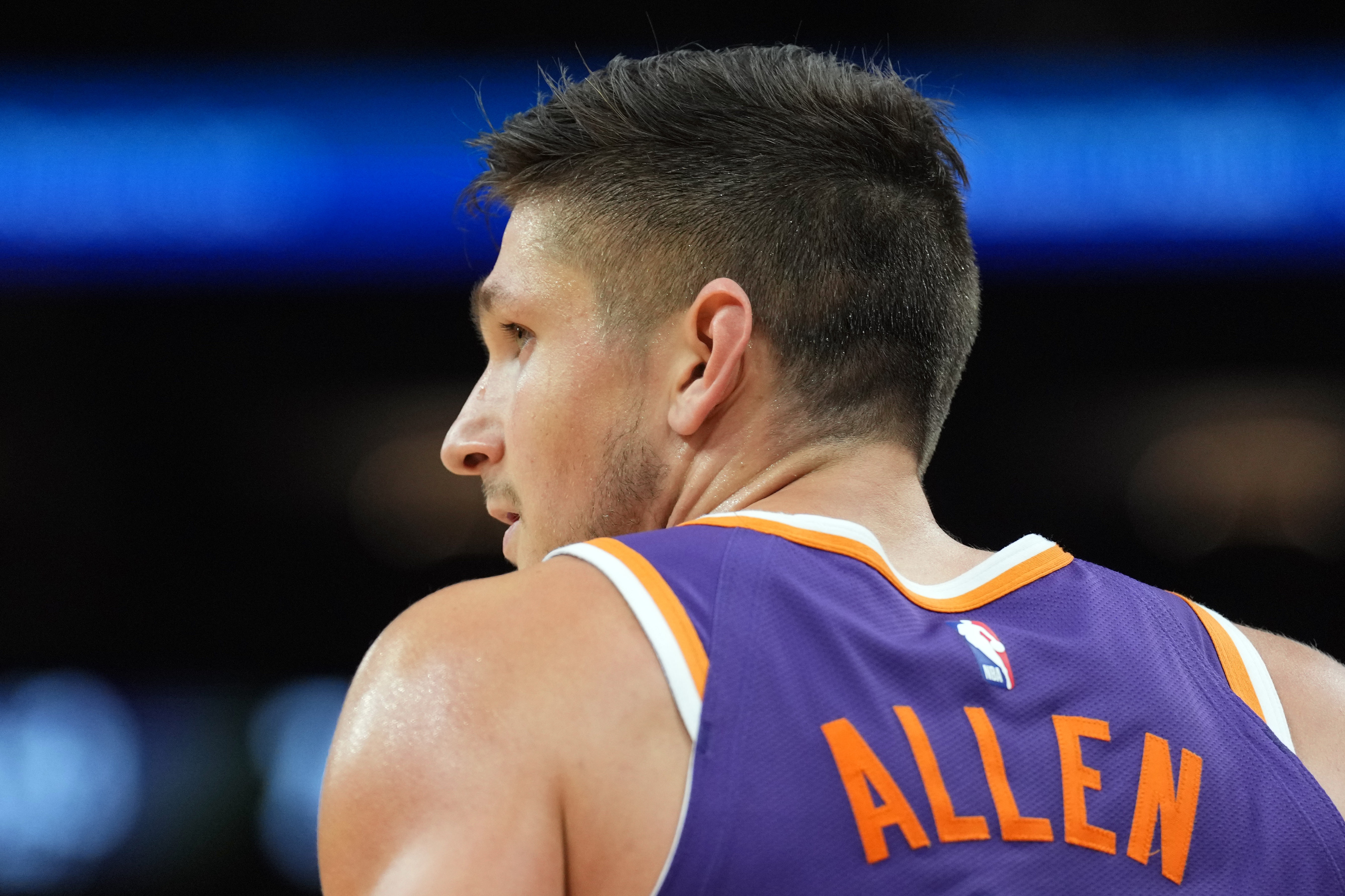  三分絕平進加時！格雷森-阿倫7記三分砍21分7板6助 前三節(jié)15中4