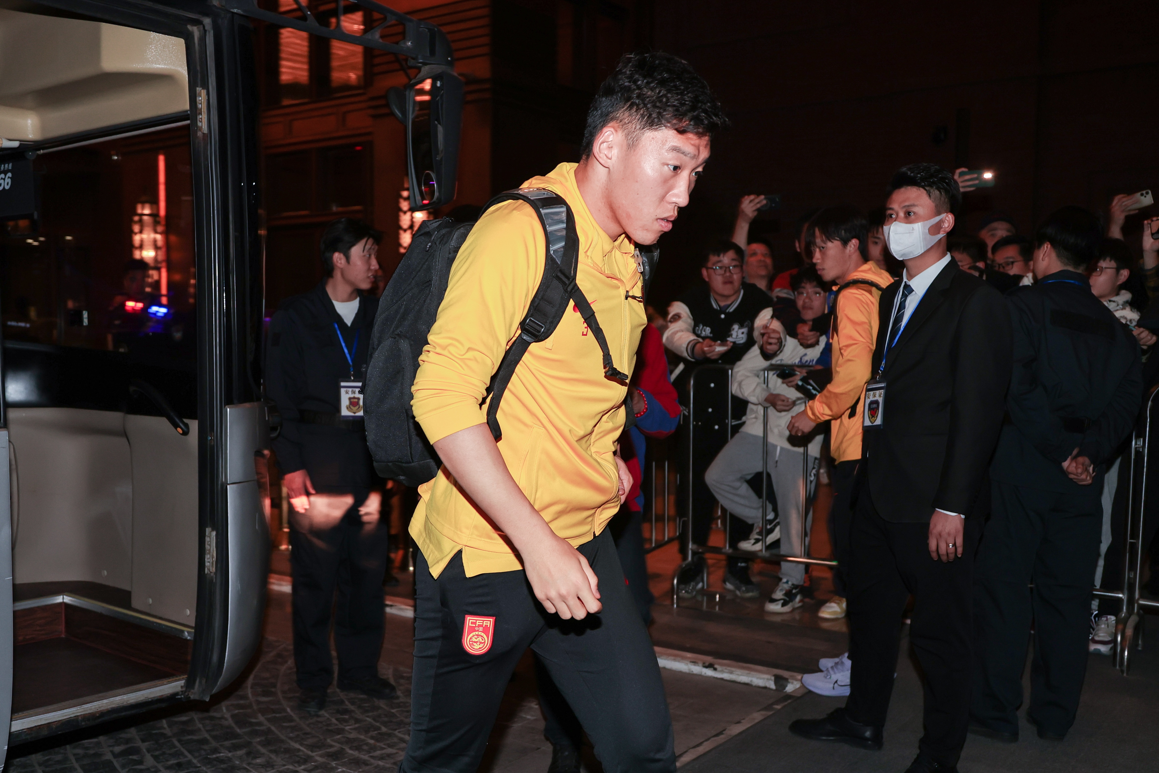  澎湃：哪怕保守治療，朱辰杰能否趕上3月份18強(qiáng)賽也要打上問(wèn)號(hào)