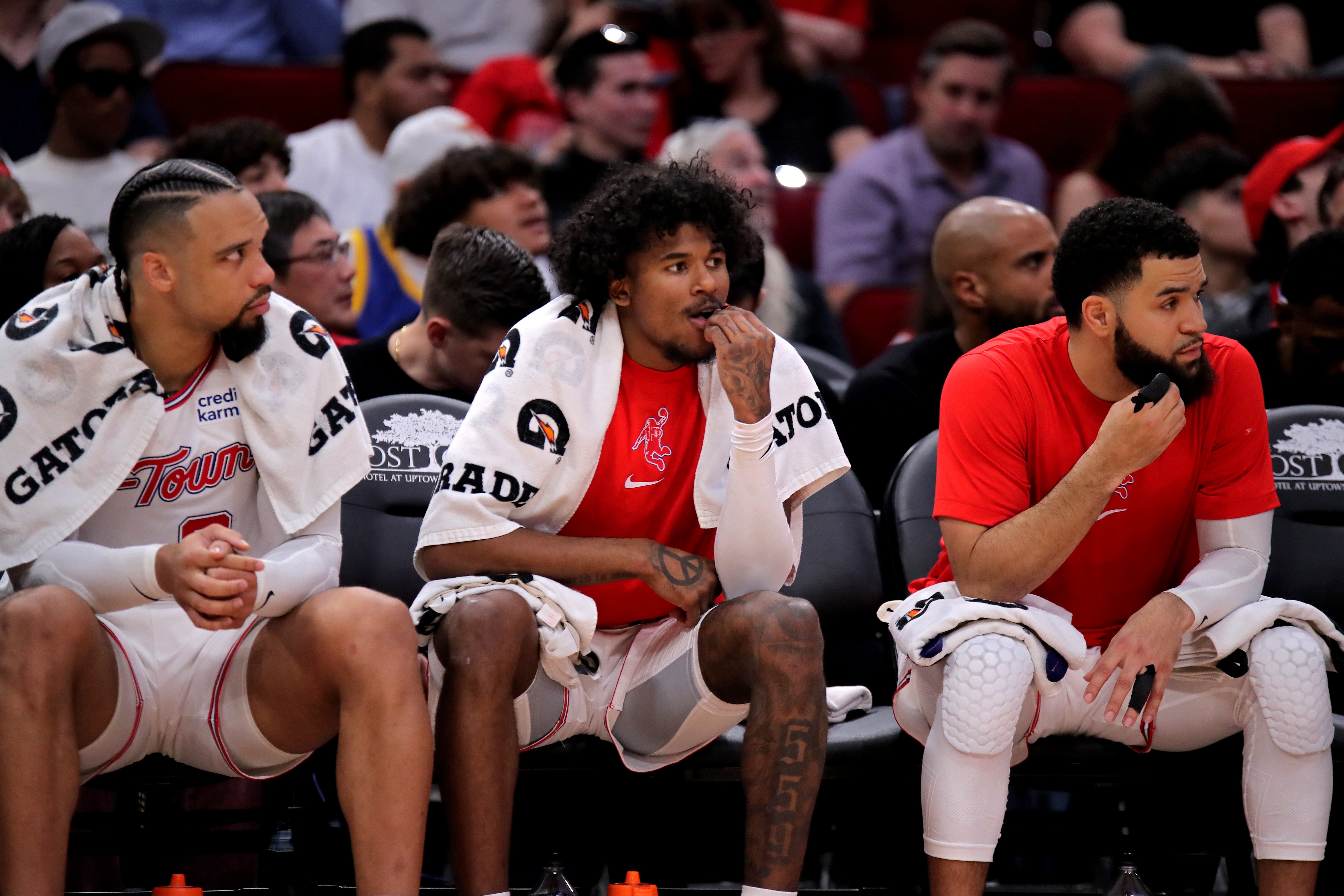  都醒醒！火箭眾將半場集體迷失：狄龍7中2 阿門6中0 杰倫11中4