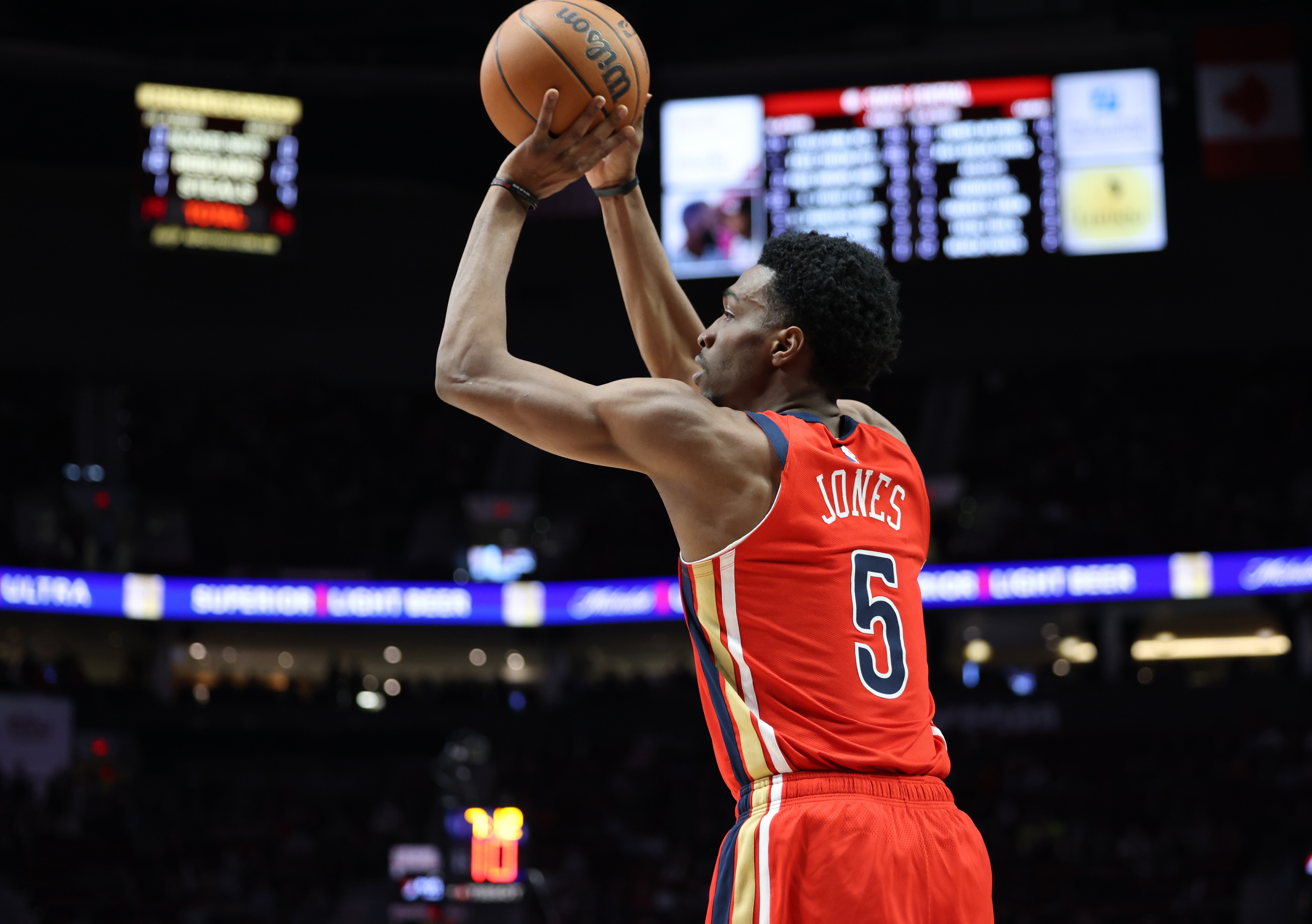  鵜鶘官方：赫伯特-瓊斯接受右肩手術本賽季報銷 有望完全康復