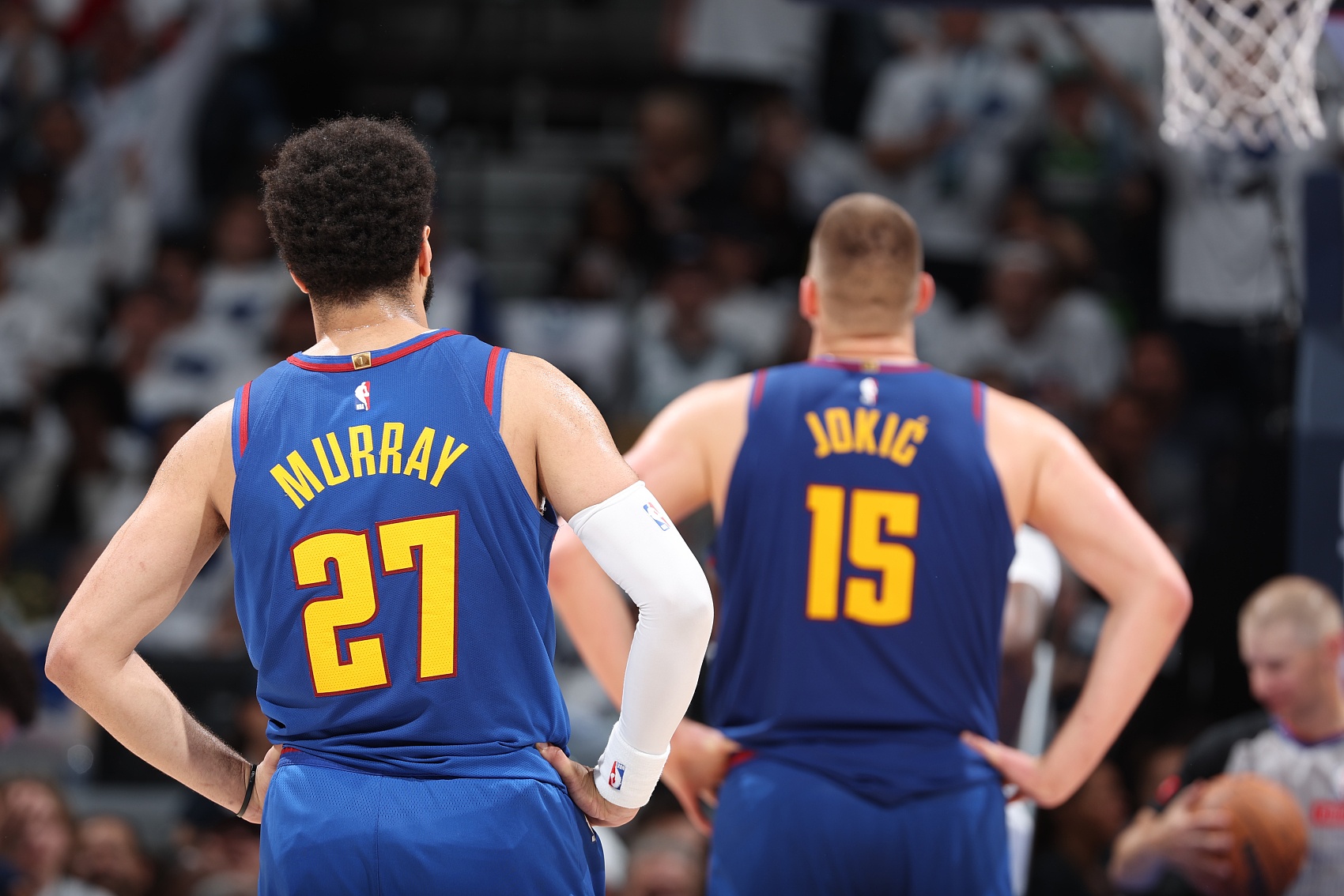  高端局不太行！掘金本賽季打聯(lián)盟前三球隊(duì)1勝5負(fù) 僅贏過(guò)雷霆