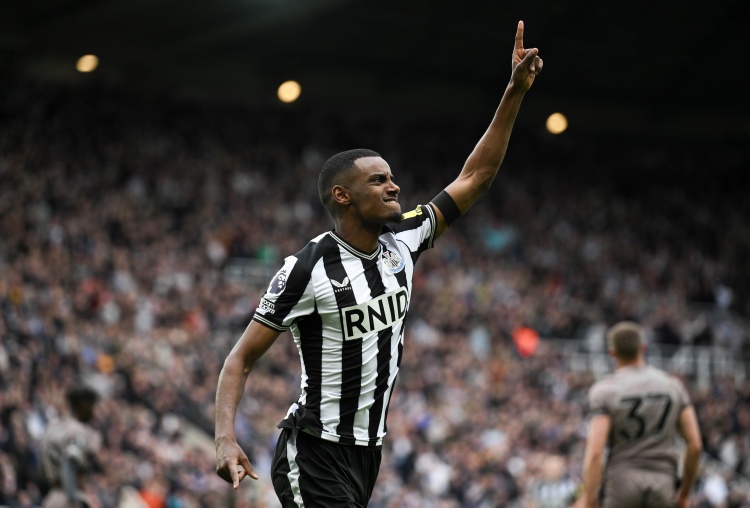  伊薩克達成50粒英超進球里程碑，成為英超進球最多的瑞典球員