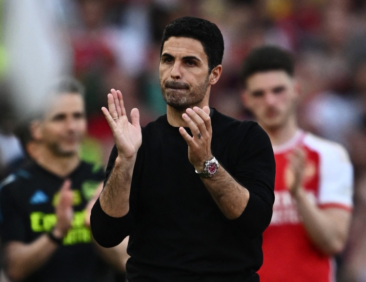  內(nèi)維爾：阿森納在引援上和利物浦一樣有耐心，他們沒有恐慌