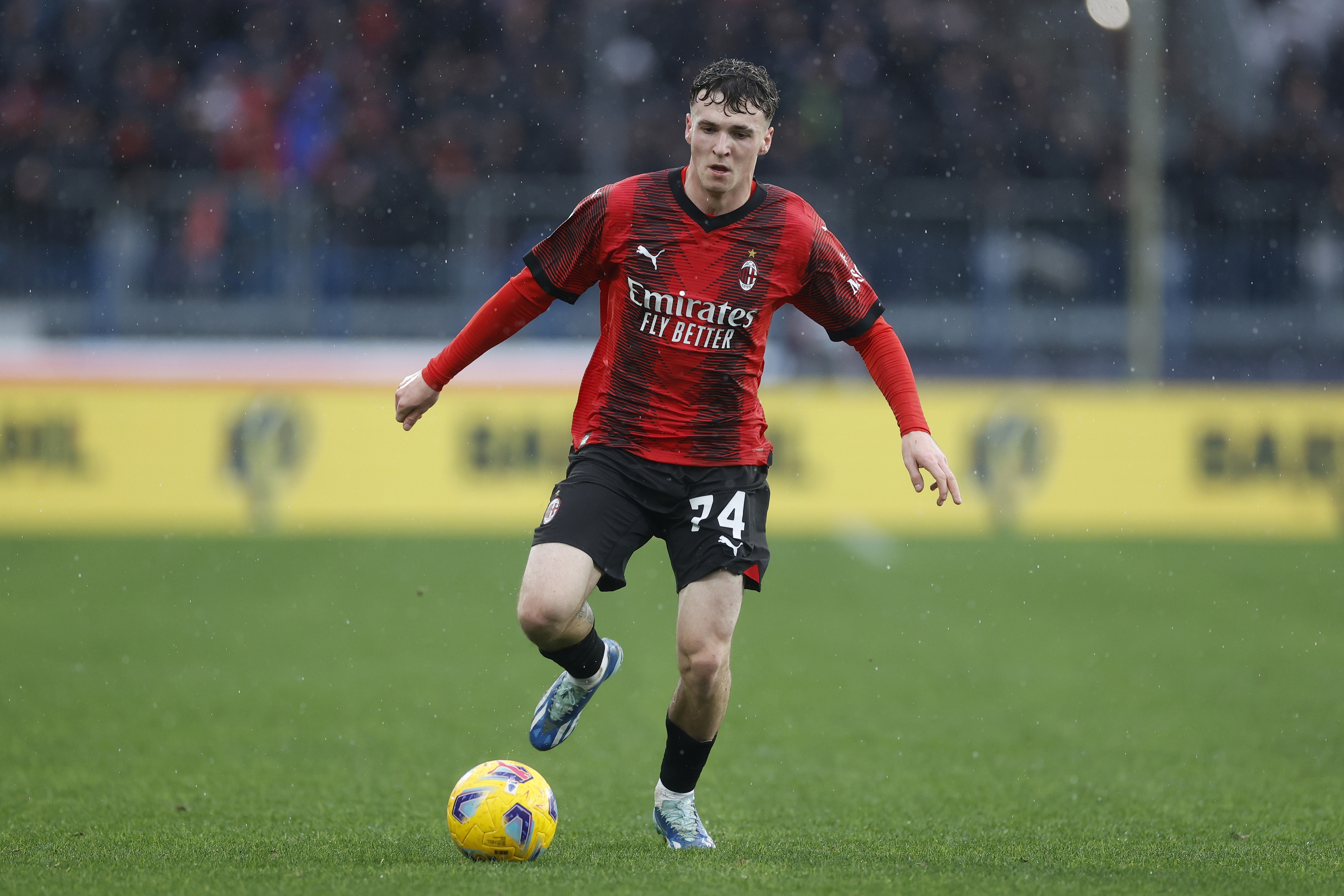  跟隊記者：萊奧狀態(tài)沒達到100%，小將A-希門尼斯有望首發(fā)出戰(zhàn)羅馬