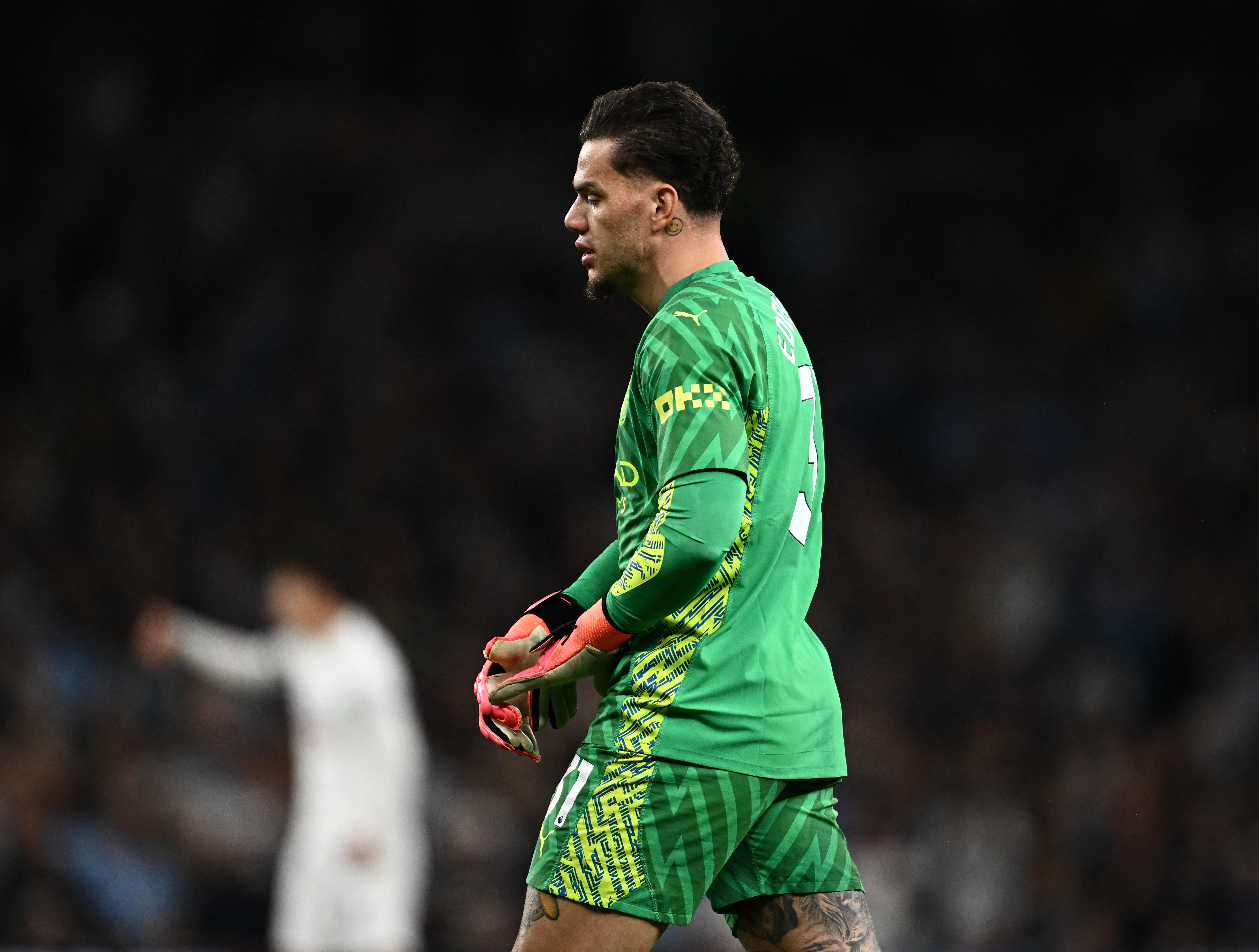  馬丁-奧尼爾：埃德森本應(yīng)阻擋那個(gè)進(jìn)球，曼城后防線太脆弱了