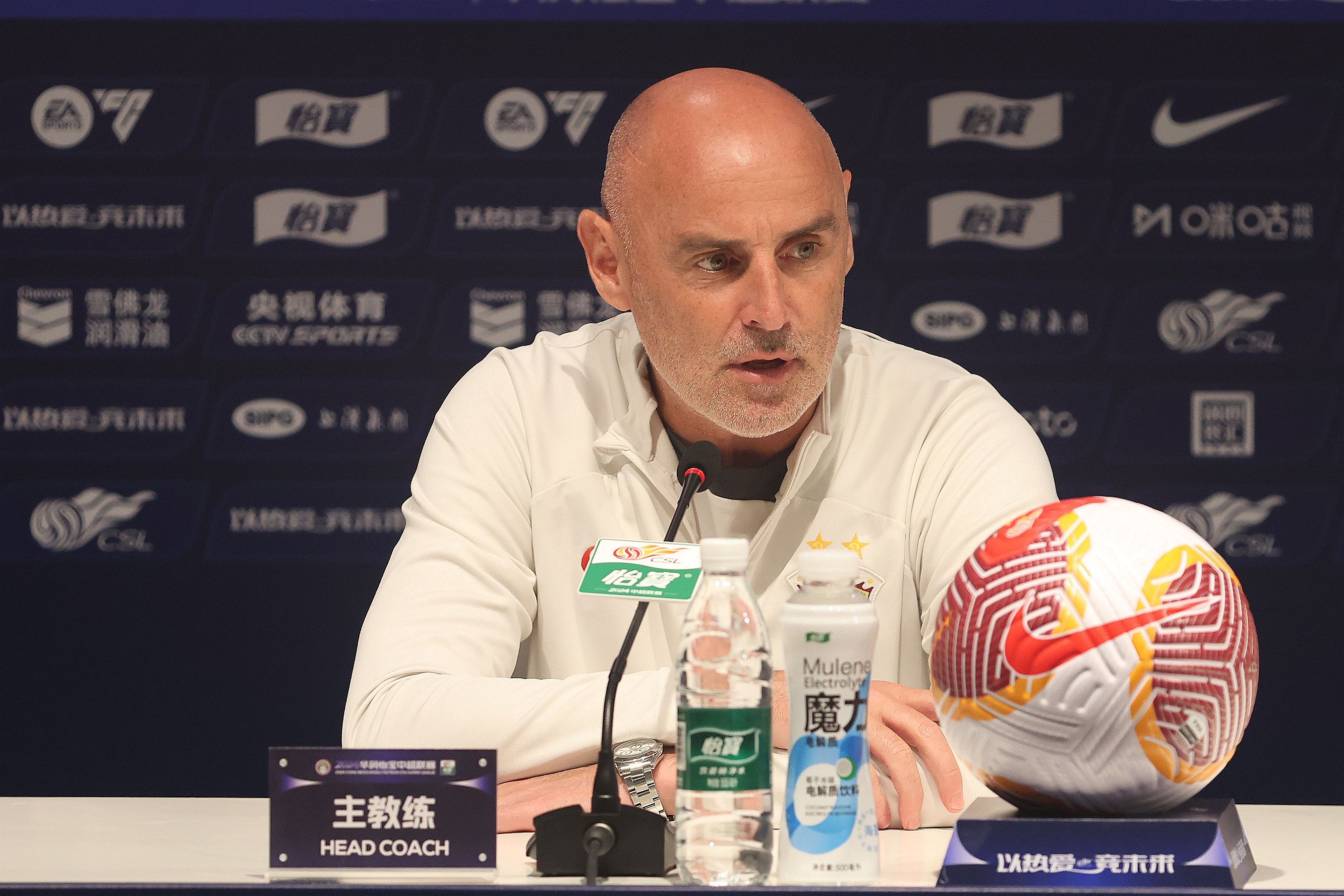  穆斯卡特鼓勵(lì)海港B隊(duì)：犧牲、癡迷很關(guān)鍵，武磊就是最好的例子