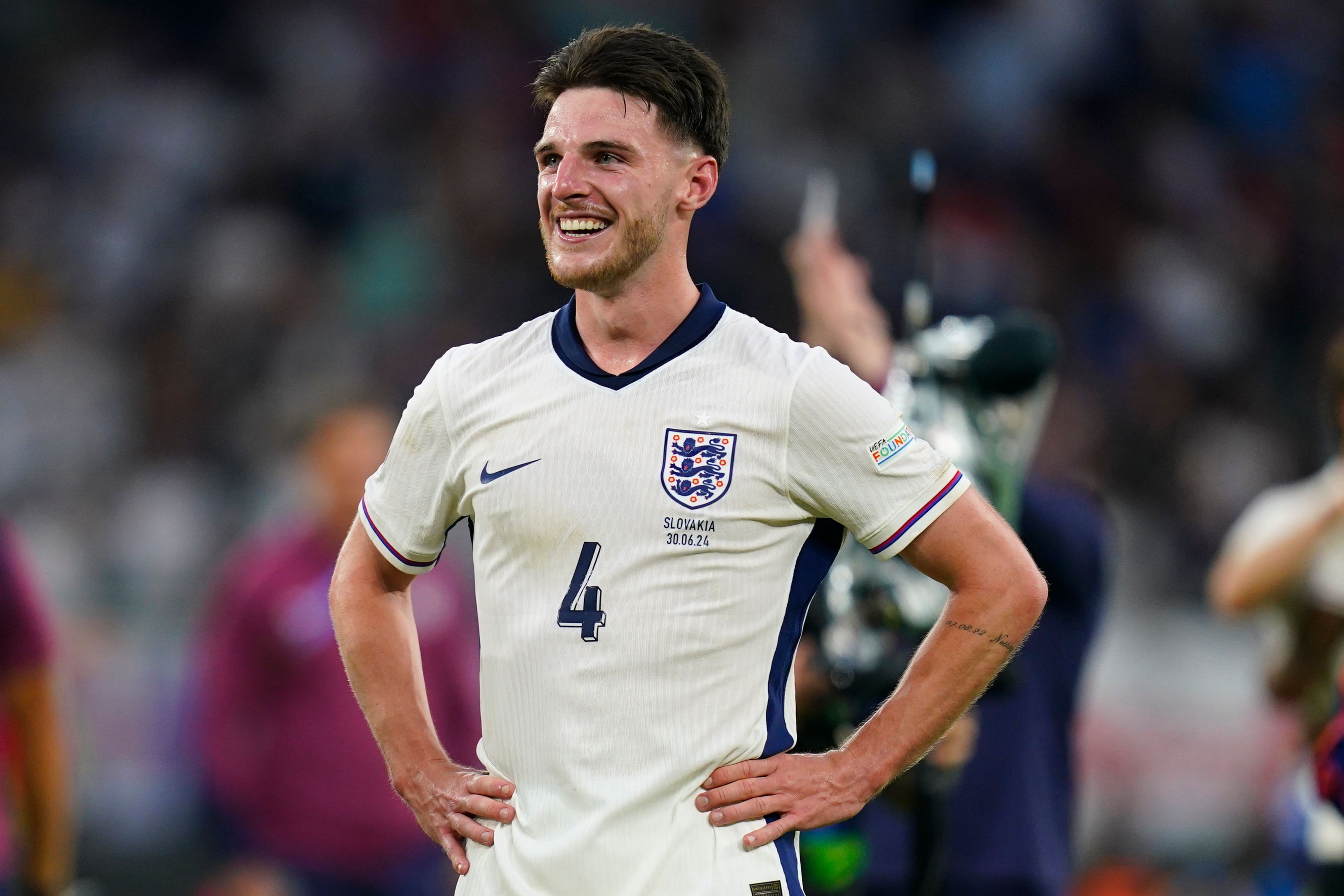  狀態(tài)火熱！賴(lài)斯本月為阿森納&英格蘭出戰(zhàn)6場(chǎng)，貢獻(xiàn)2球3助攻