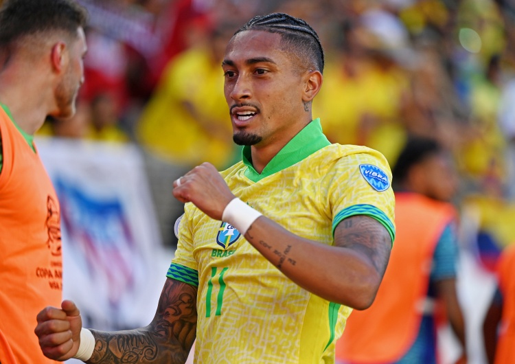  劍指金球！拉菲尼亞本賽季俱樂(lè)部+國(guó)家隊(duì)47場(chǎng)造50球