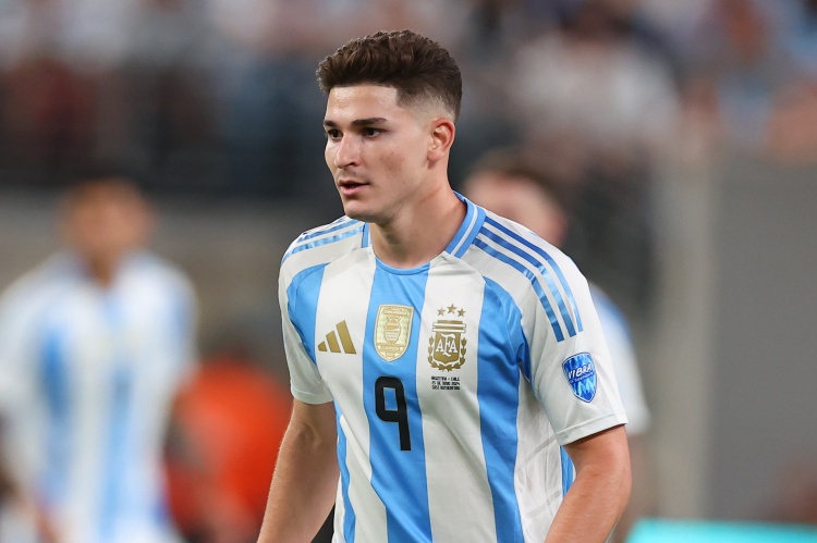  小蜘蛛：阿根廷隊拿到了重要的三分，我們要一步一個腳印地前進