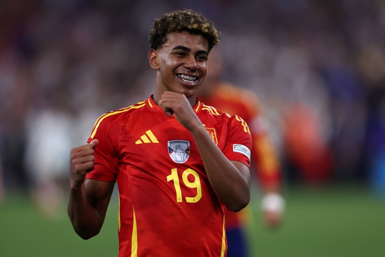  17歲258天！亞馬爾成為歐國聯(lián)歷史最年輕進(jìn)球者