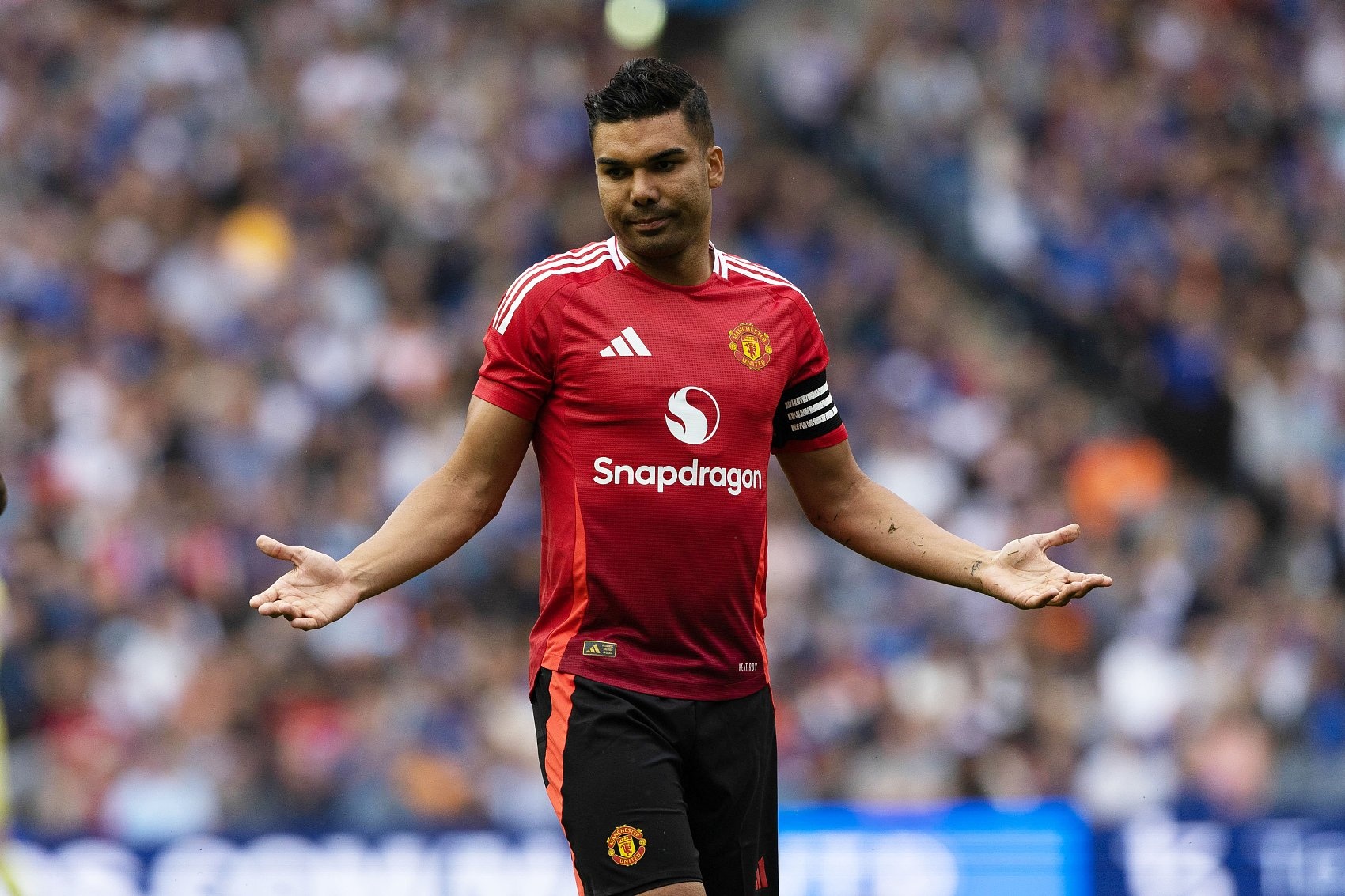  卡塞米羅英超首秀以來已在聯(lián)賽16次染黃，是同期隊內(nèi)最多