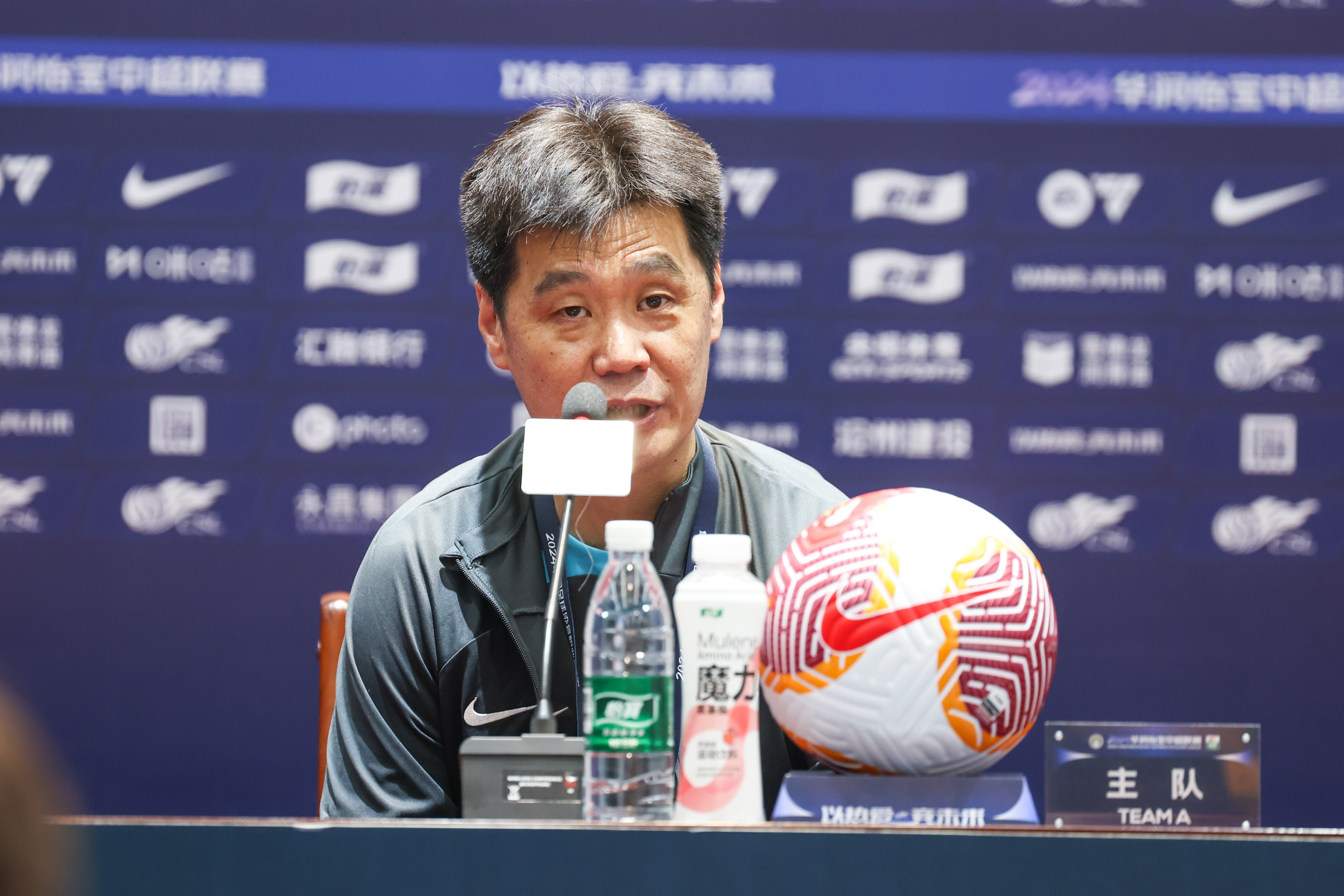  津媒：海牛陣容搭配更合理實(shí)力提升，李霄鵬防反戰(zhàn)術(shù)非常明確