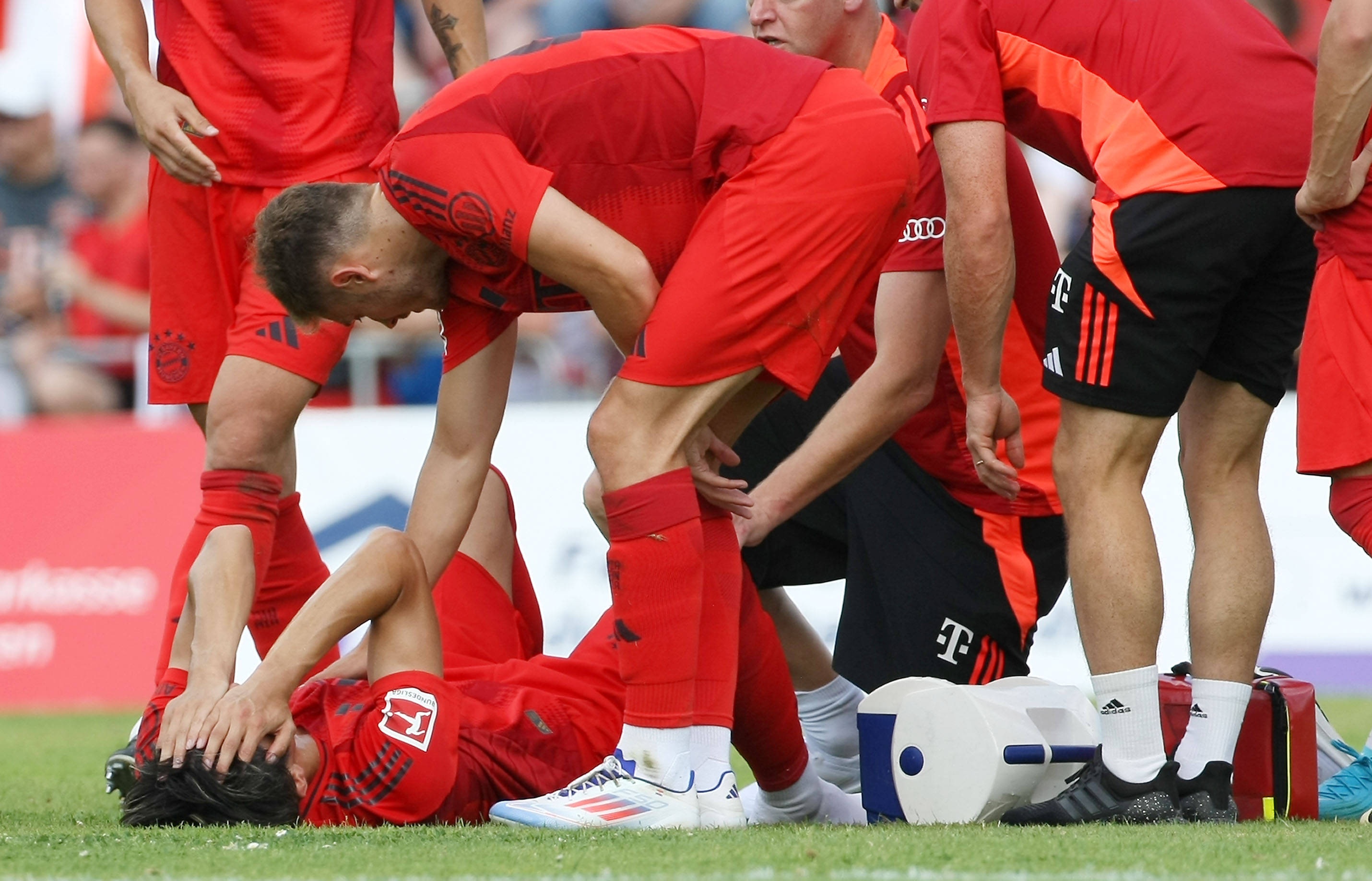  德雷森談球隊(duì)傷?。罕г篃o(wú)用 現(xiàn)在還不能確定伊藤洋輝的傷勢(shì)