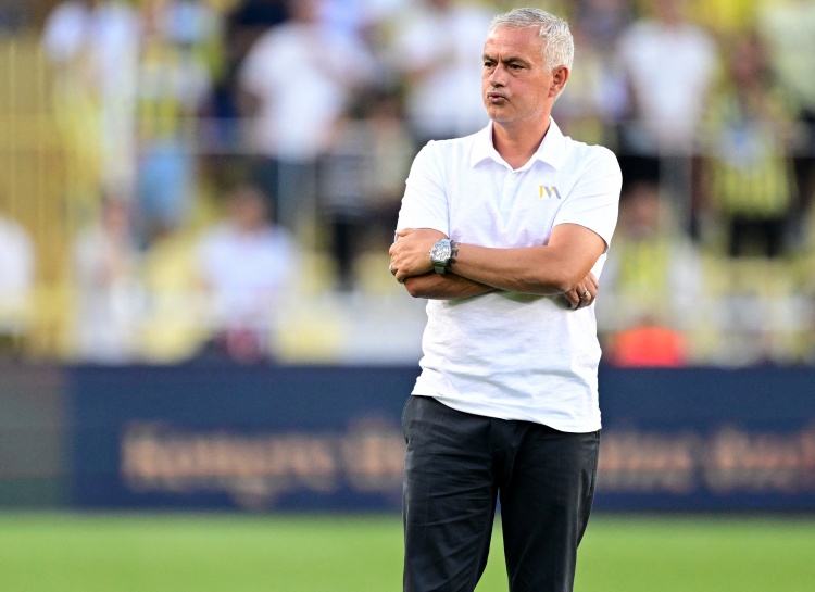  1-3流浪者！費(fèi)內(nèi)巴切遭遇隊(duì)史歐聯(lián)杯淘汰賽主場(chǎng)首敗，此前8勝3平