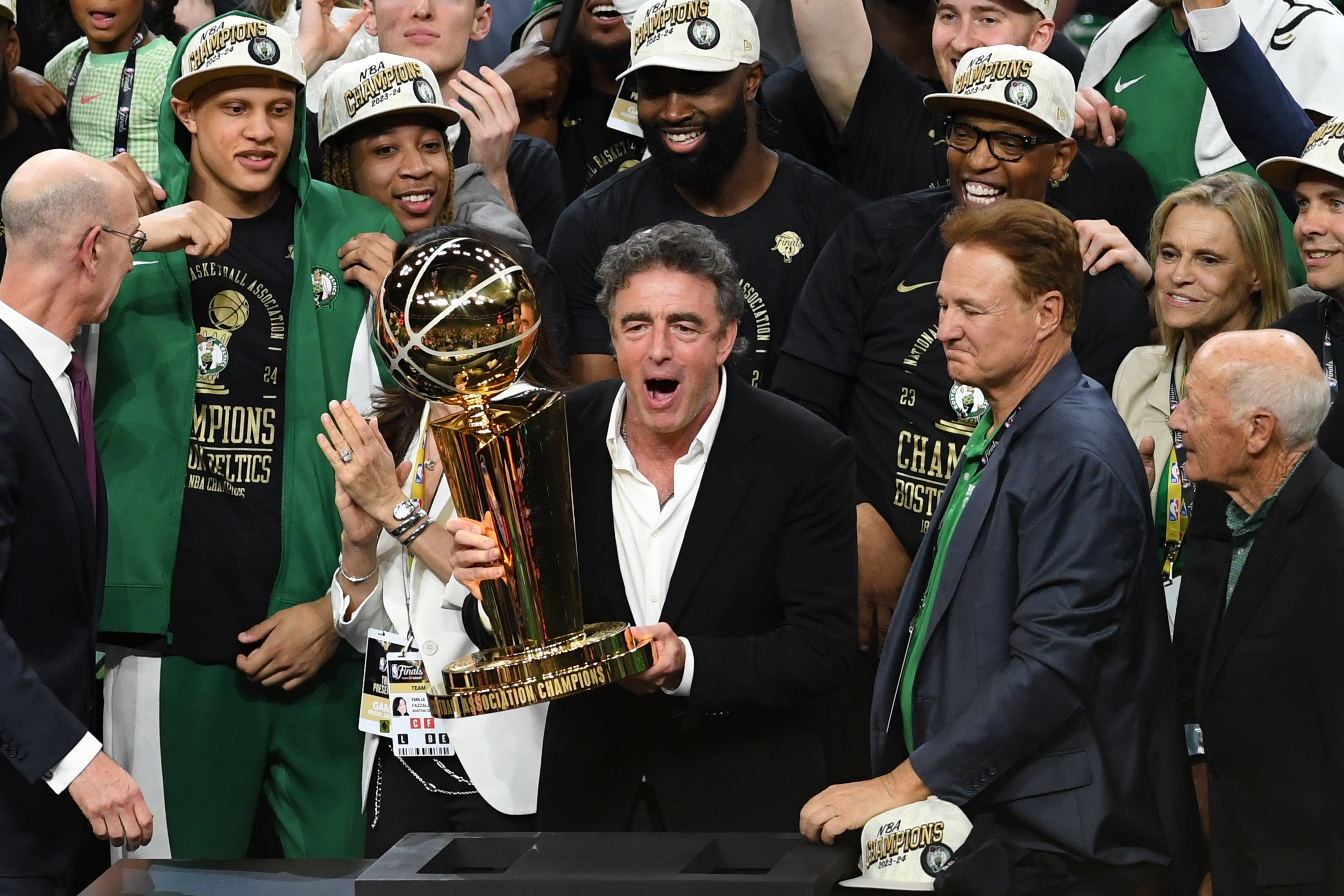  綠軍被出售的連鎖反應(yīng)：聯(lián)盟擴(kuò)軍即將到來(lái) 新老板或?qū)⒋俪山灰? class=