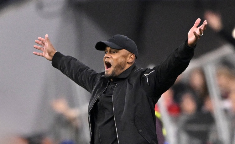  官方：去年11月德甲晚開球2分07秒，拜仁遭罰款1萬(wàn)5千歐