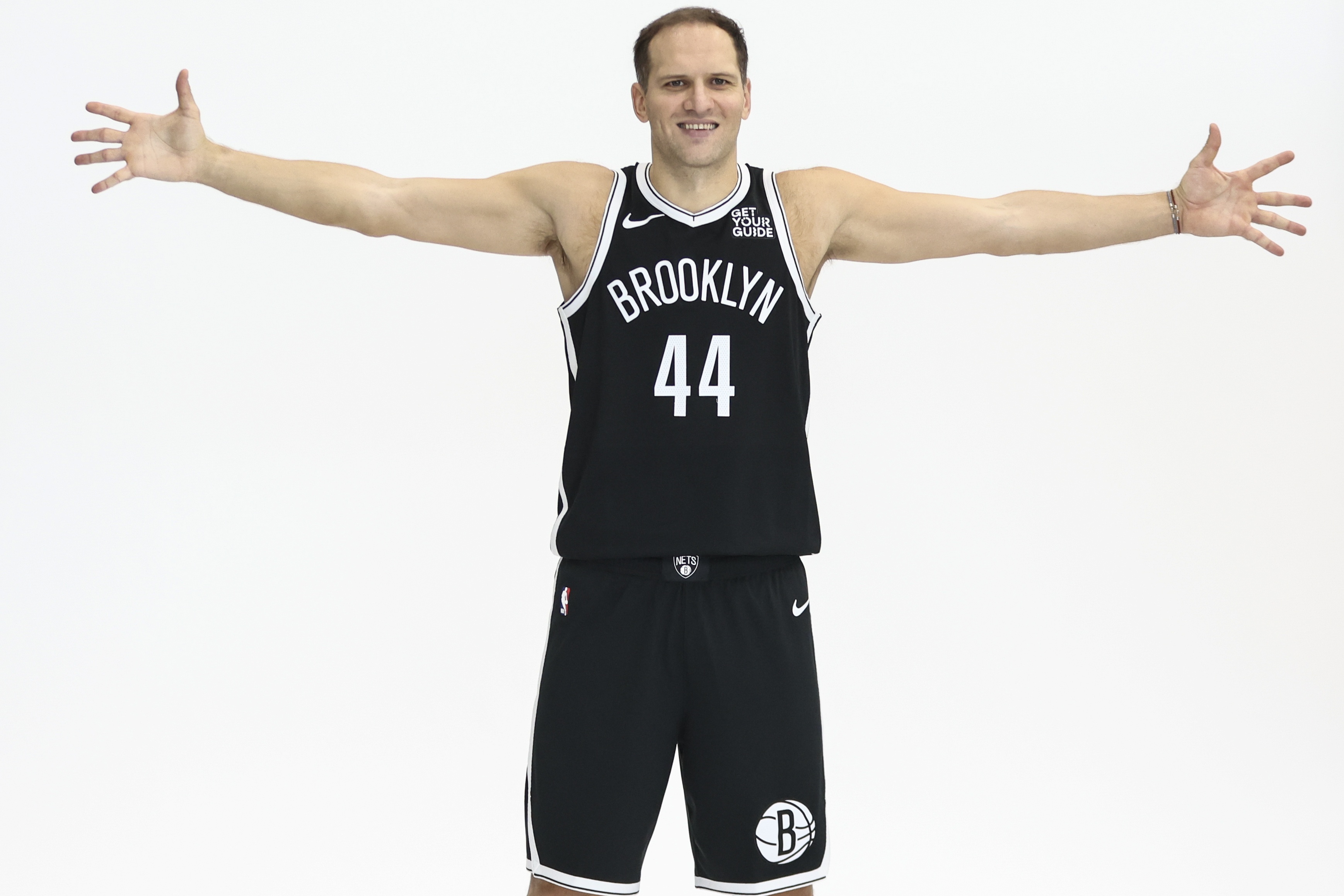  Shams：籃網將裁掉老將博揚 并將泰瑞斯-馬丁雙向合同轉正