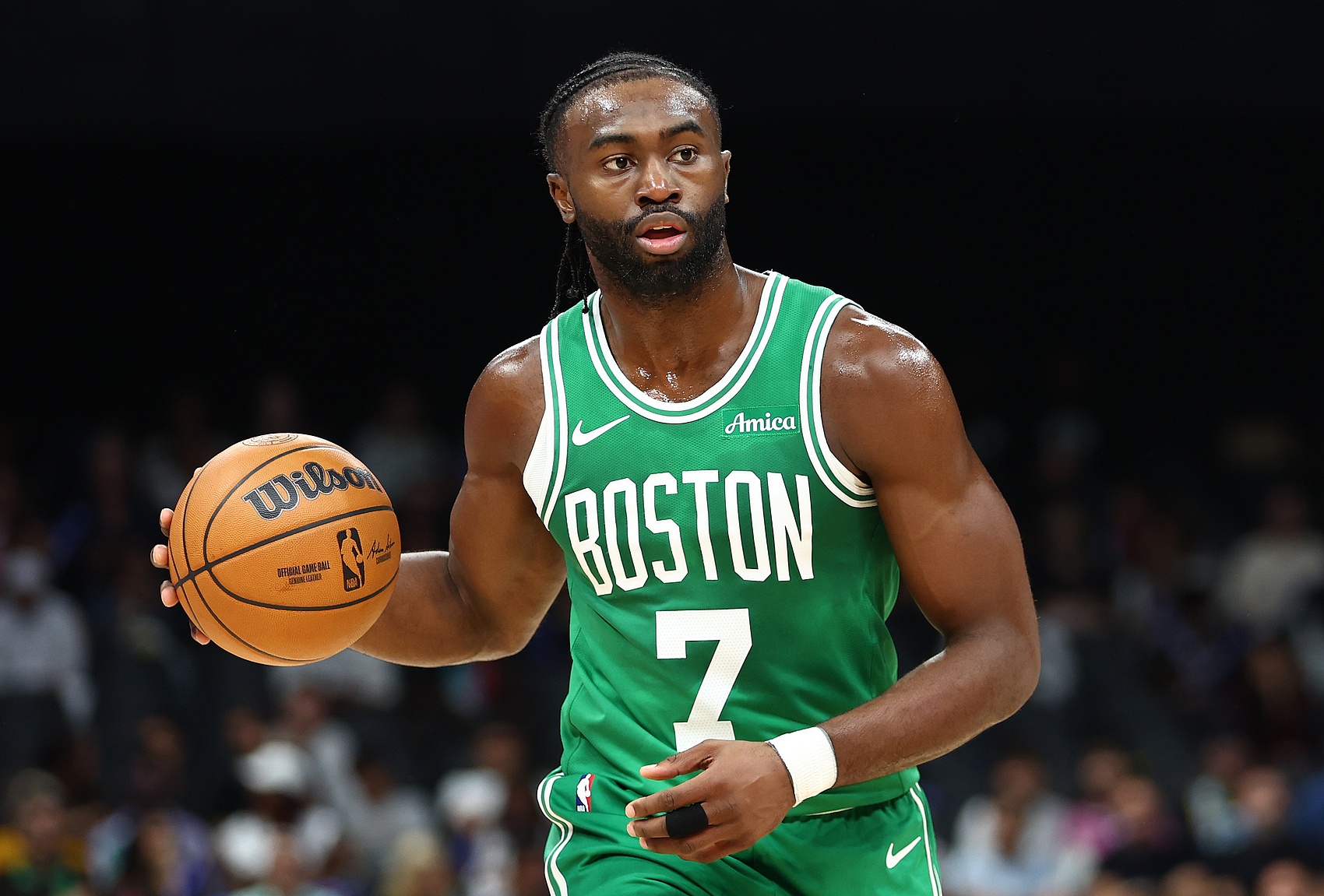  杰倫-布朗談差點(diǎn)被逆轉(zhuǎn)：我們不能過(guò)于慌張 不然情況會(huì)更糟