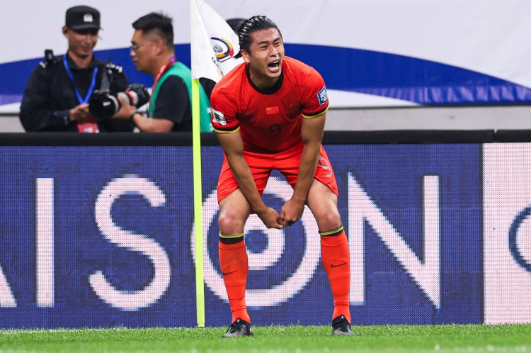  津媒：鋒無(wú)力困擾國(guó)足，奧斯卡入籍受阻只能寄希望張玉寧等前鋒