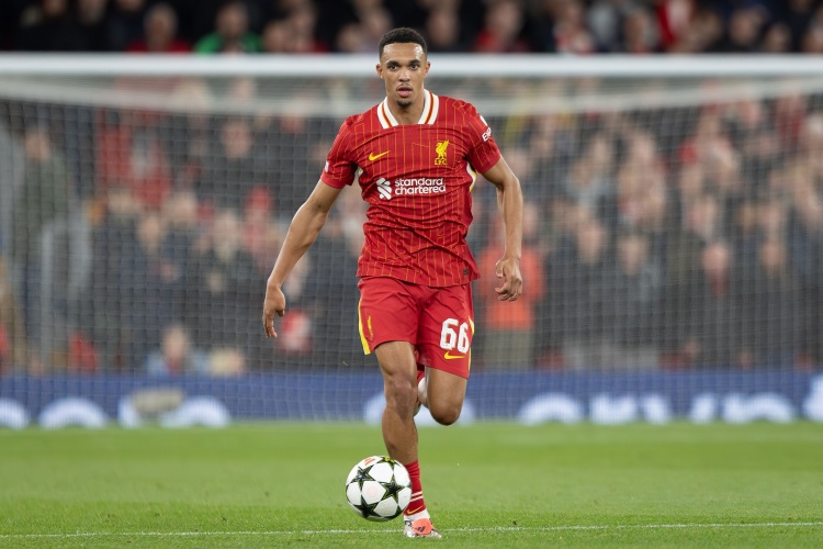  阿諾德半場被過8次，刷新自己保持的英超本賽季單場被過次數(shù)紀錄