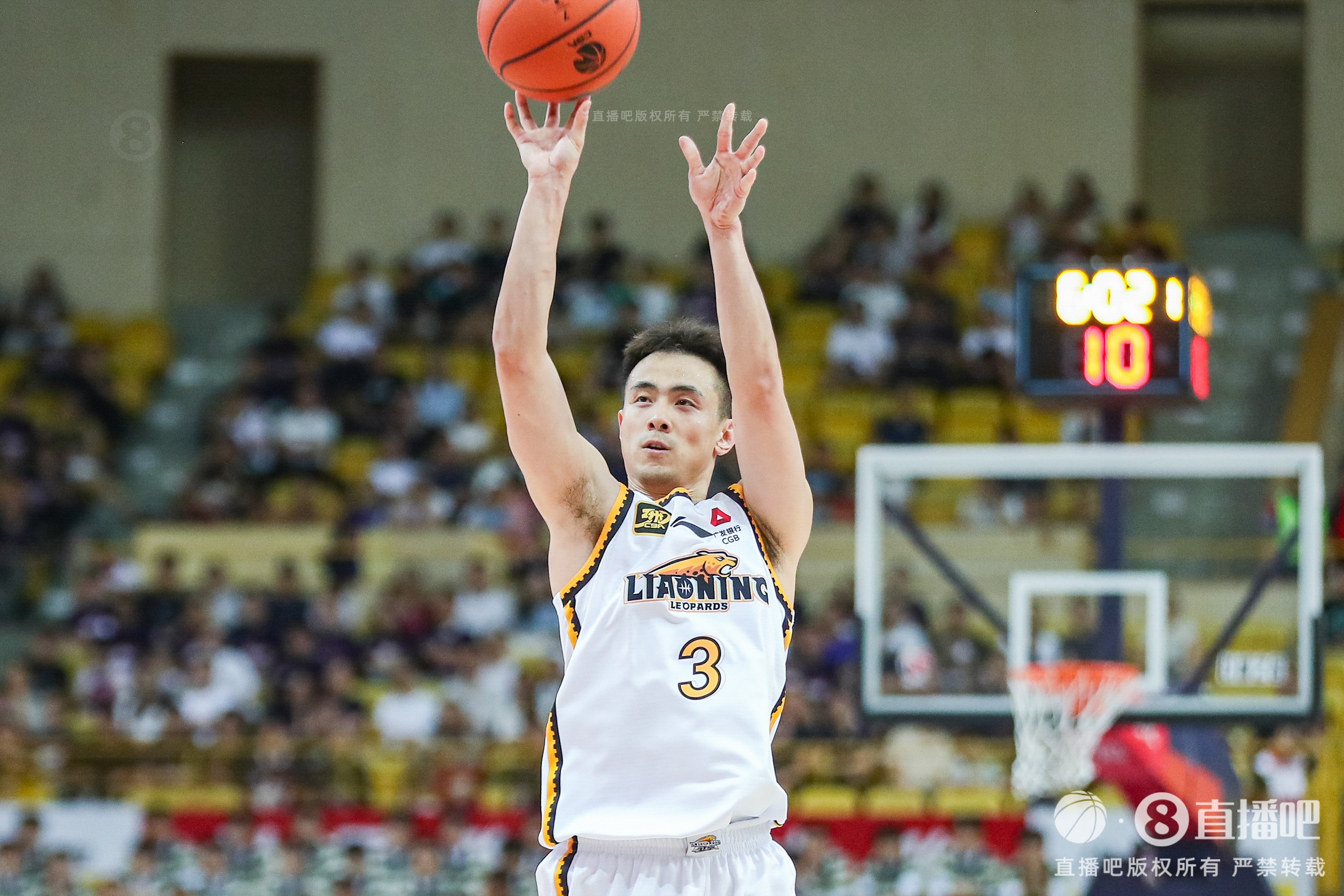  核心控衛(wèi)！趙繼偉12中6得15分6板 送出13助串聯(lián)全隊(duì)